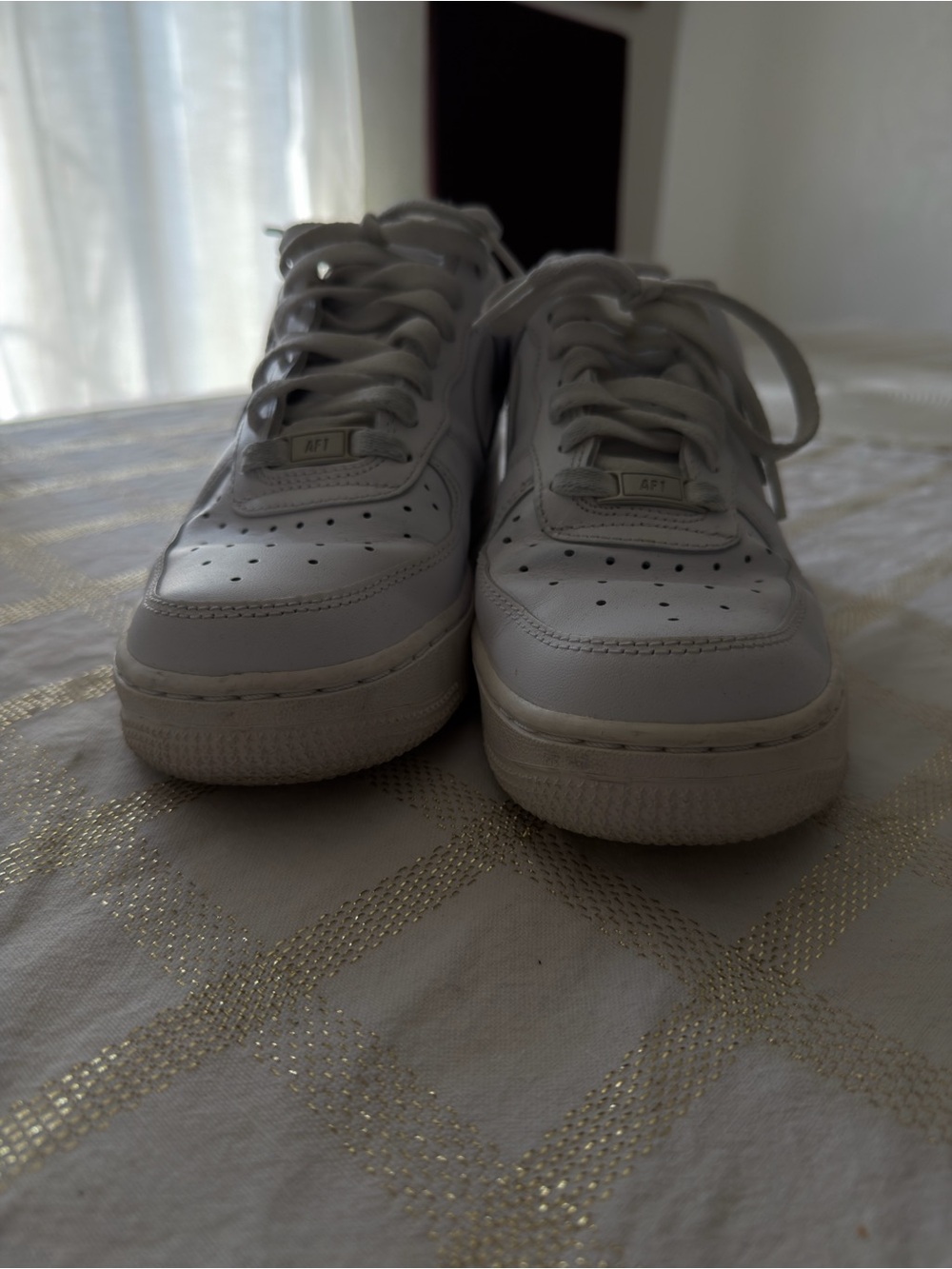 Nike Air Force White Low-Top Sneakers - Picture 3 of 6